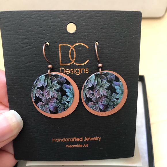 Brand new in box never worn DC designs earrings - Picture 2 of 6